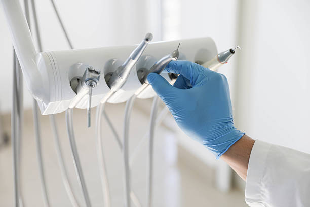 Professional Emergency Dentist technician working in Fulton, MS